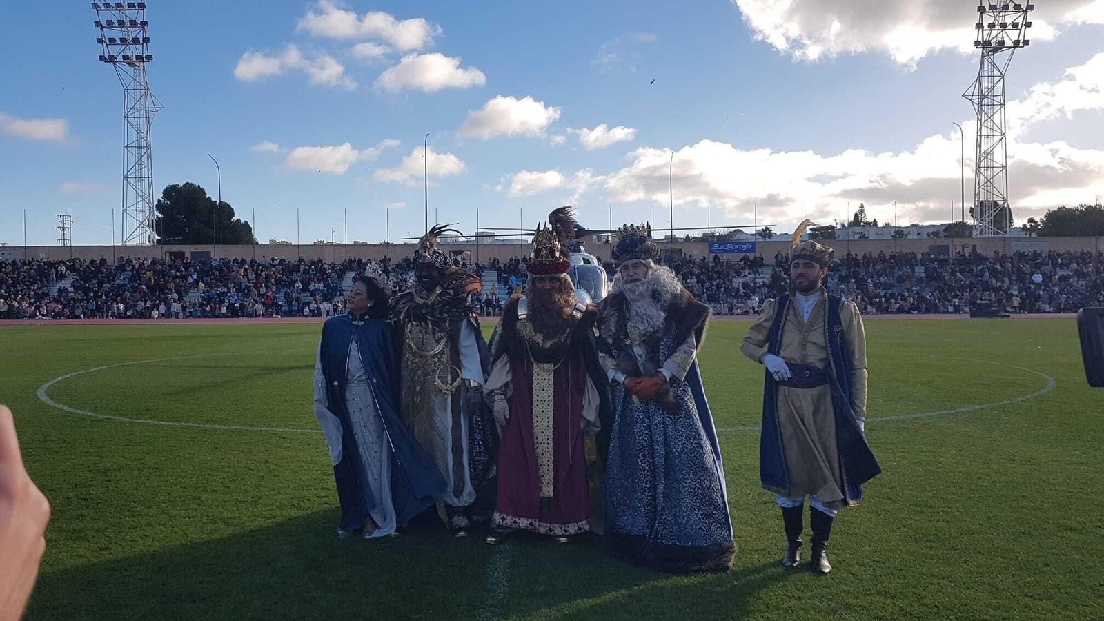 Imágenes de la llegada de los Reyes Magos en helicóptero.