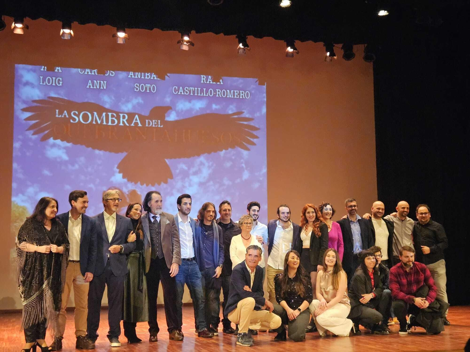 La alfombra roja del preestreno nacional, en Hornos, de la película "La sombra del quebrantahuesos"