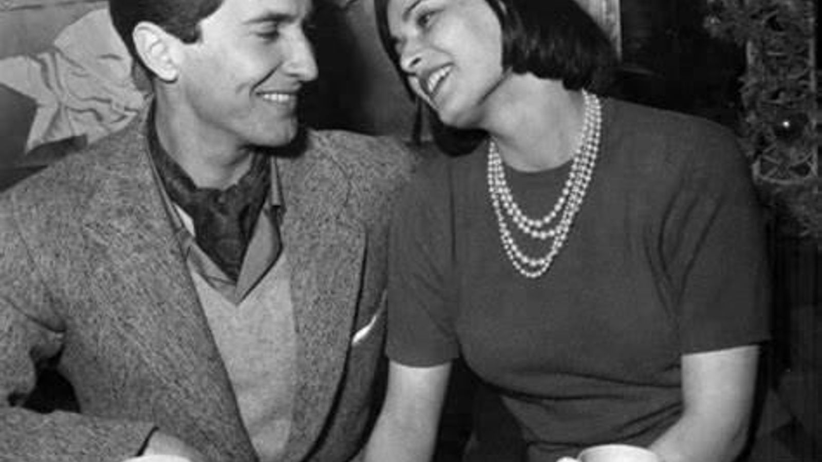 Luis Miguel Dominguín y Lucía Bosé, los padres de Miguel.