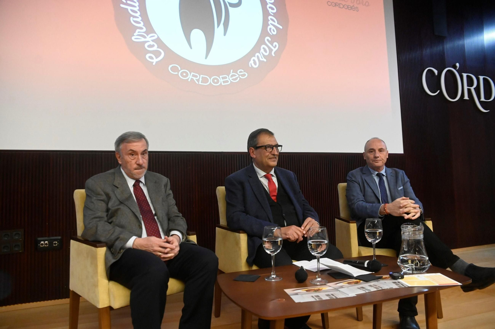 La Cofradía Gastronómica del Rabo de Toro reconoce a la familia Piedra