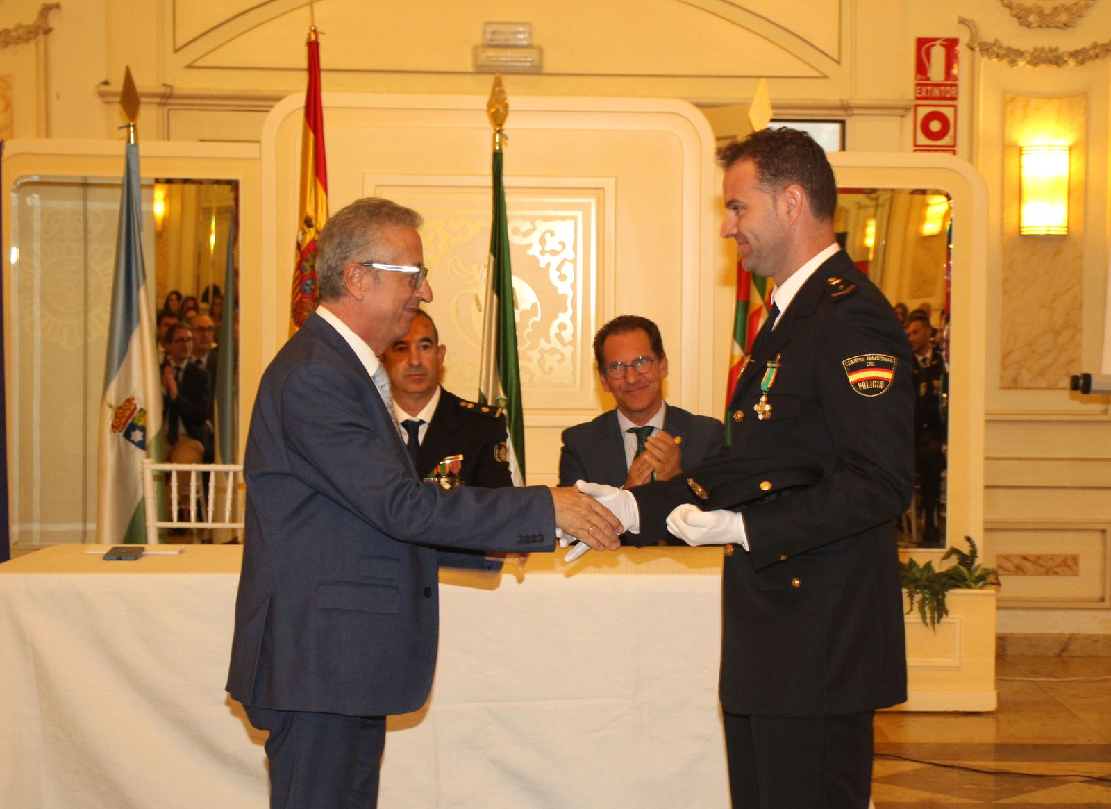 La celebración de la festividad de la Policía Nacional en Lucena, en imágenes
