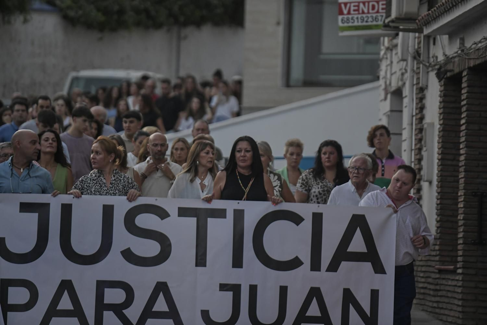 Íllora sale a la calle en busca de justicia para Juan tras un año de su muerte