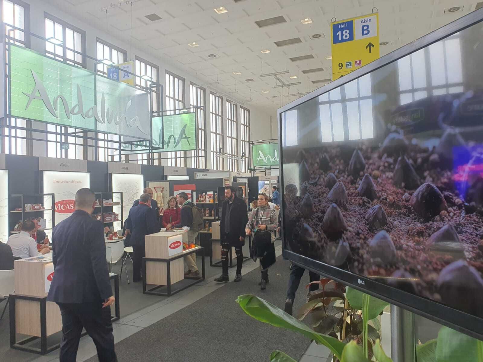 Pabellón 18, el de Andalucía, con decenas de estand de empresas regionales, donde las reuniones se celebraban desde primera hora de la mañana.
