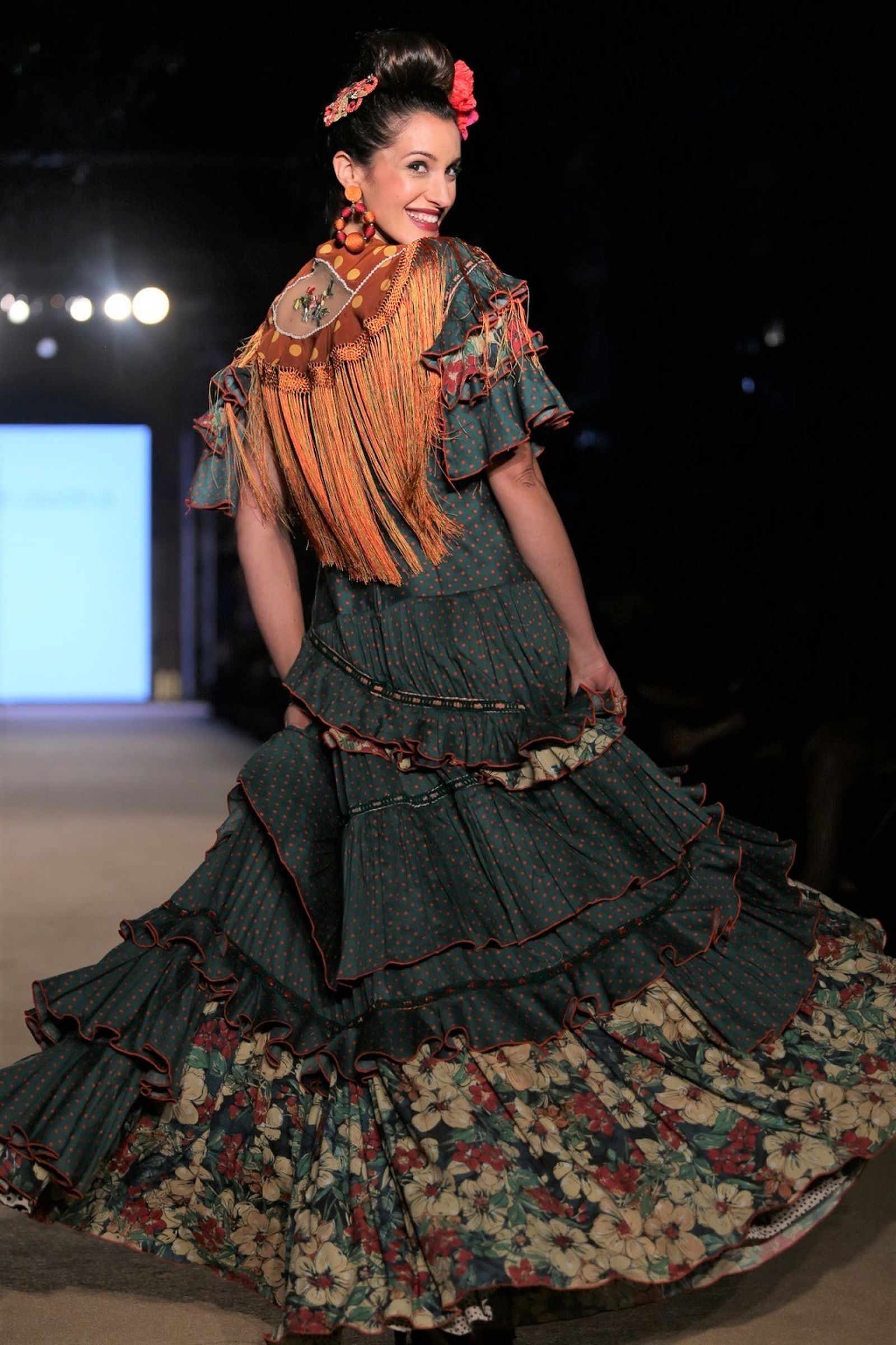 Ángela y adela, fotos del desfile en We Love Flamenco 2019