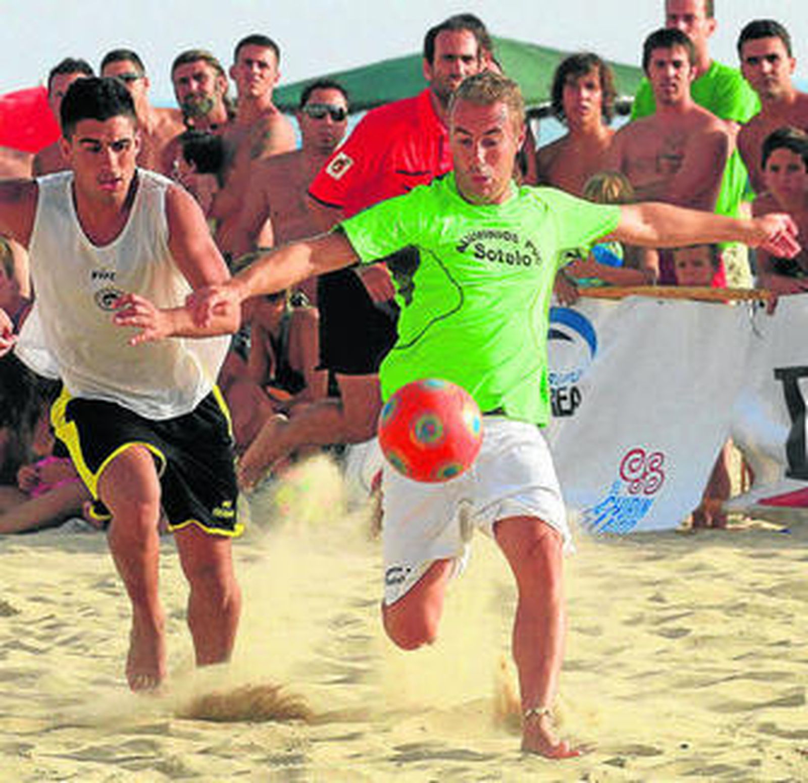 El 'Aluminios Sotelo' manda en la Victoria