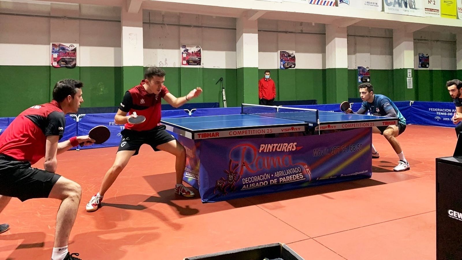 Momento del choque de dobles ante Alicante.