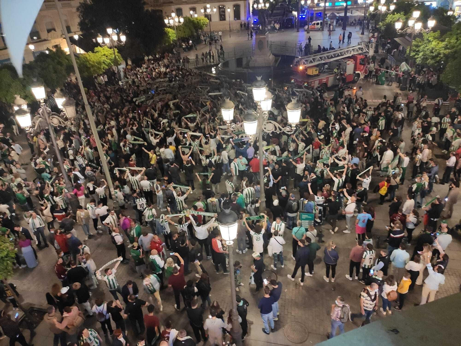 La celebración del ascenso del Córdoba CF en Las Tendillas, en imágenes