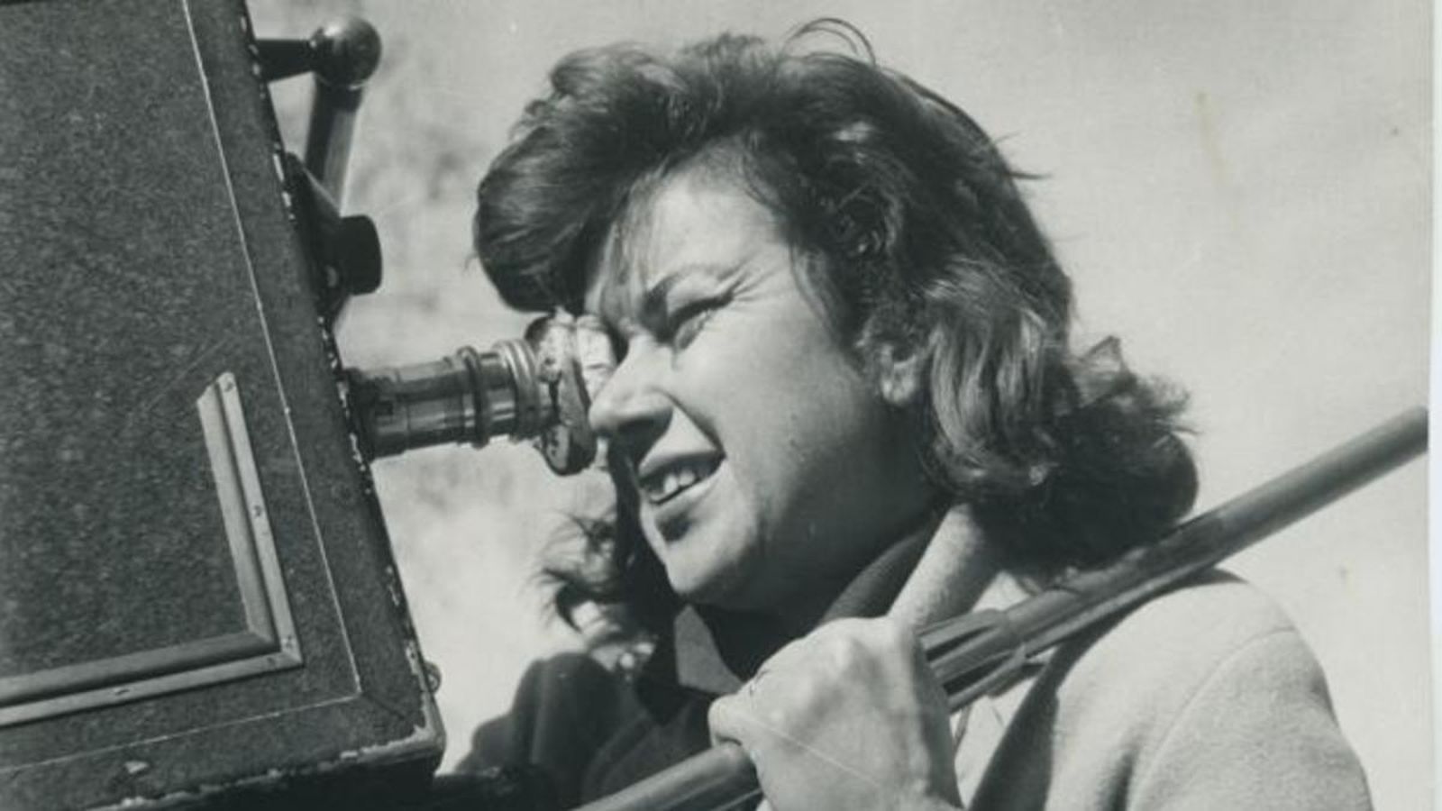 Ana Mariscal dirigiendo una película.