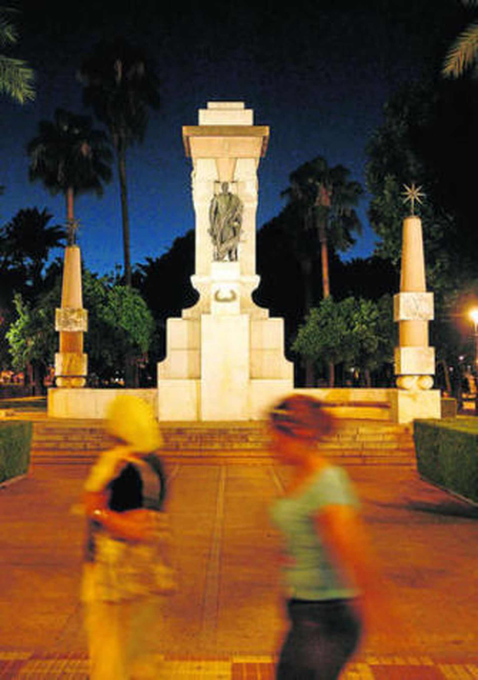 Nueva iluminación en los Jardines de la Agricultura.
