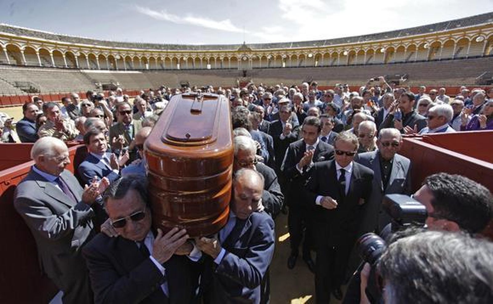 Su último adiós: en los medios