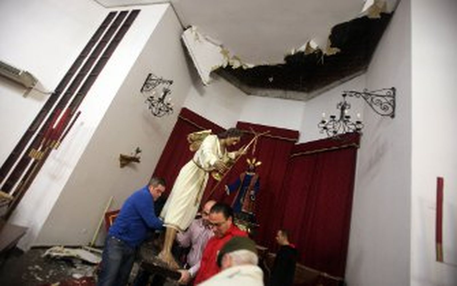 El temporal de viento y lluvia golpea de lleno en Algeciras