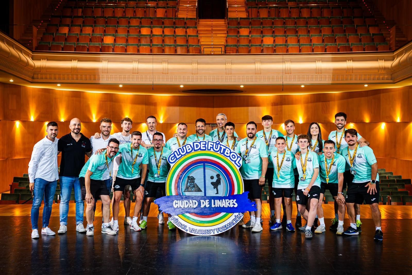 CF Ciudad de Linares, escuela de fútbol, valores y formación, en imágenes