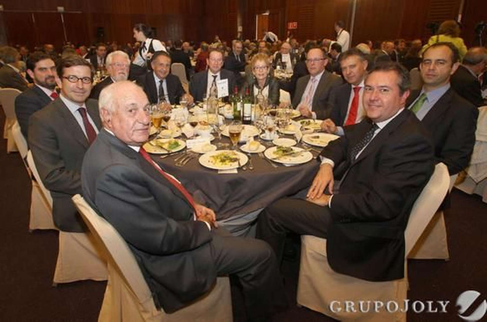 Juan Ramón Guillén, Joge Paradela, Jorge Moreno, Ricardo Serra, José Luis Manzanares, Emilio de Llera, Elena Víboras, Felipe Granados, Francisco Arteaga, Ignacio Ochoa y Juan Espadas.

Foto: Belén Vargas/ Juan Carlos Vázquez
