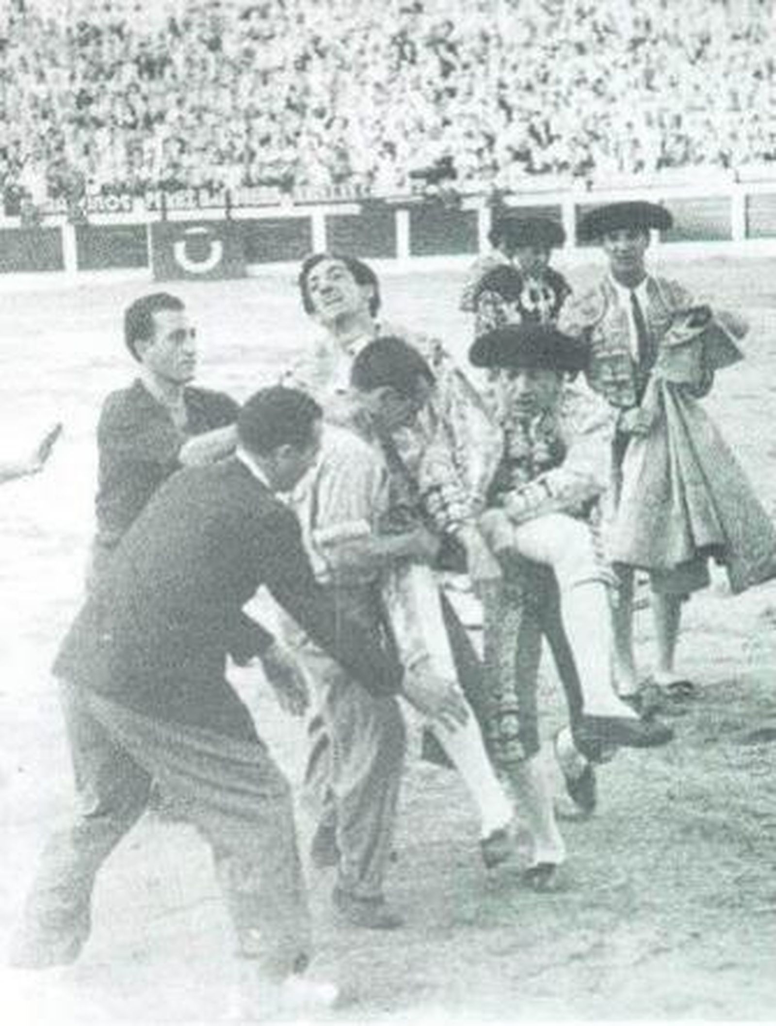 Campanas de luto en Linares