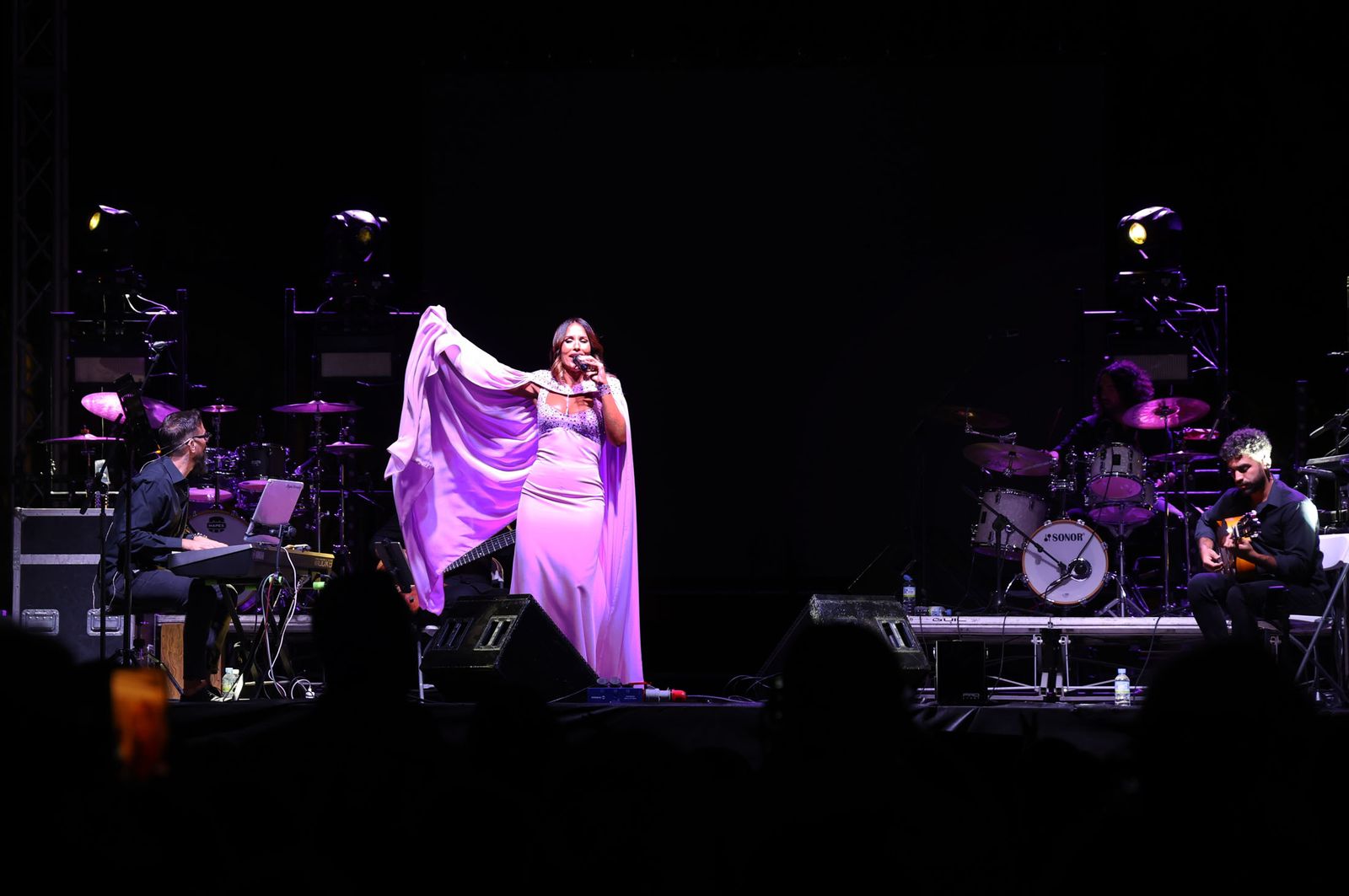 Imágenes del concierto de Ana de Caro en las Fiestas de La Cinta 2024