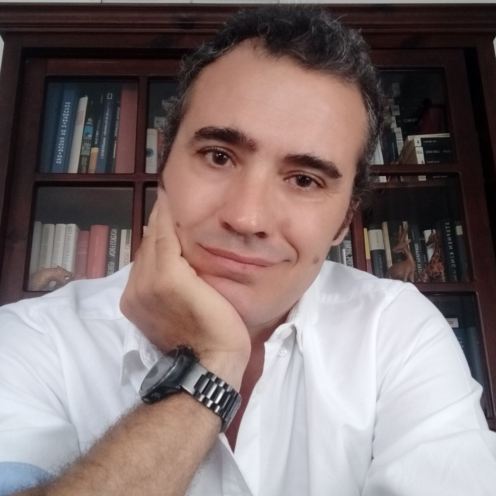 Antonio Guisado (Sevilla, 1973).