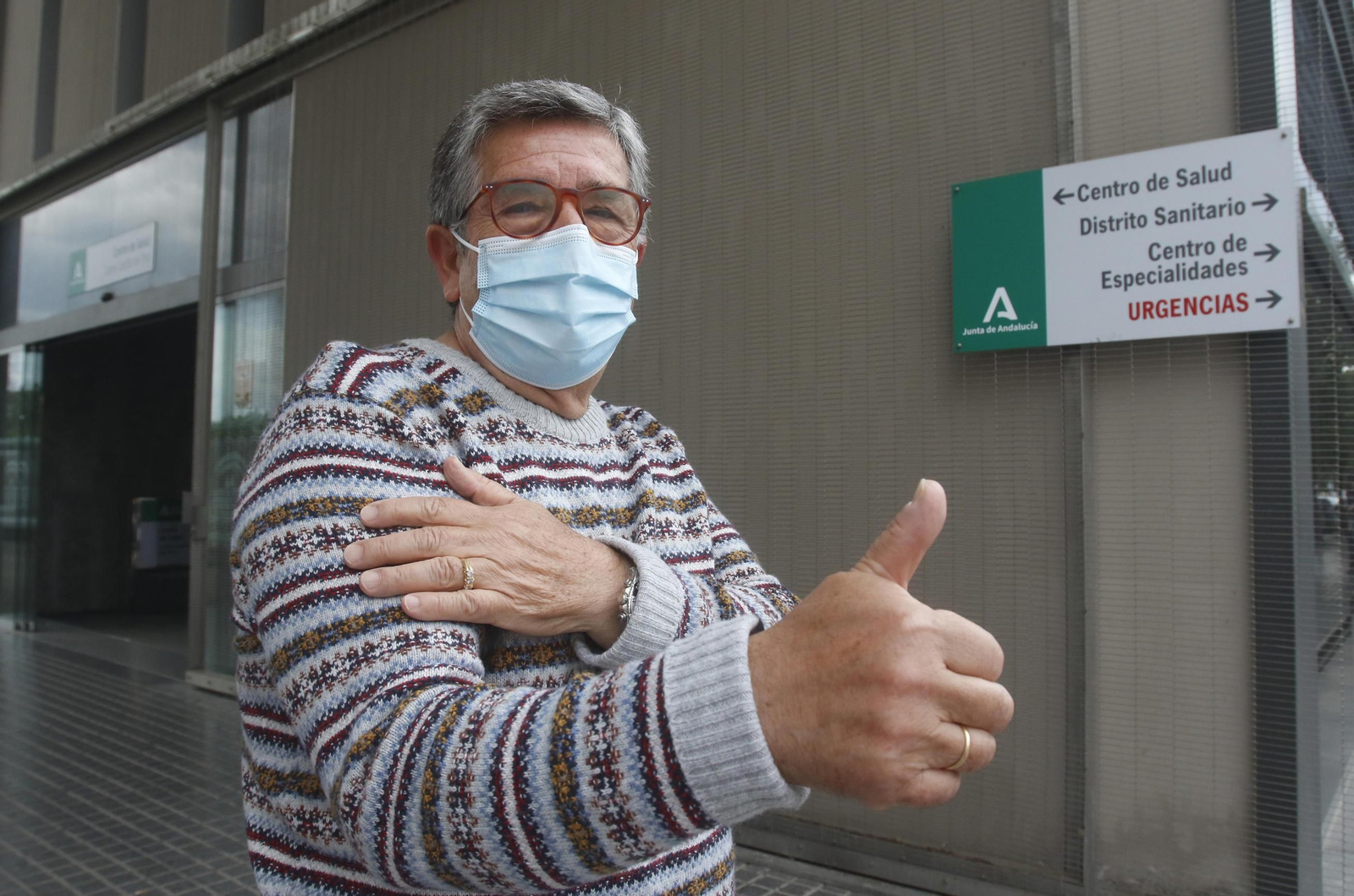 La ilusión de los primeros vacunados con Janssen en Córdoba para combatir el coronavirus, en imágenes