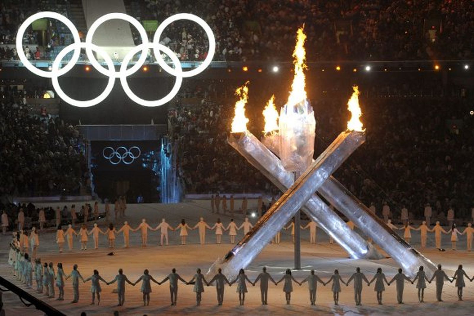 El luto y un fallo en el encendido del pebetero marcan la apertura de los JJOO de Invierno