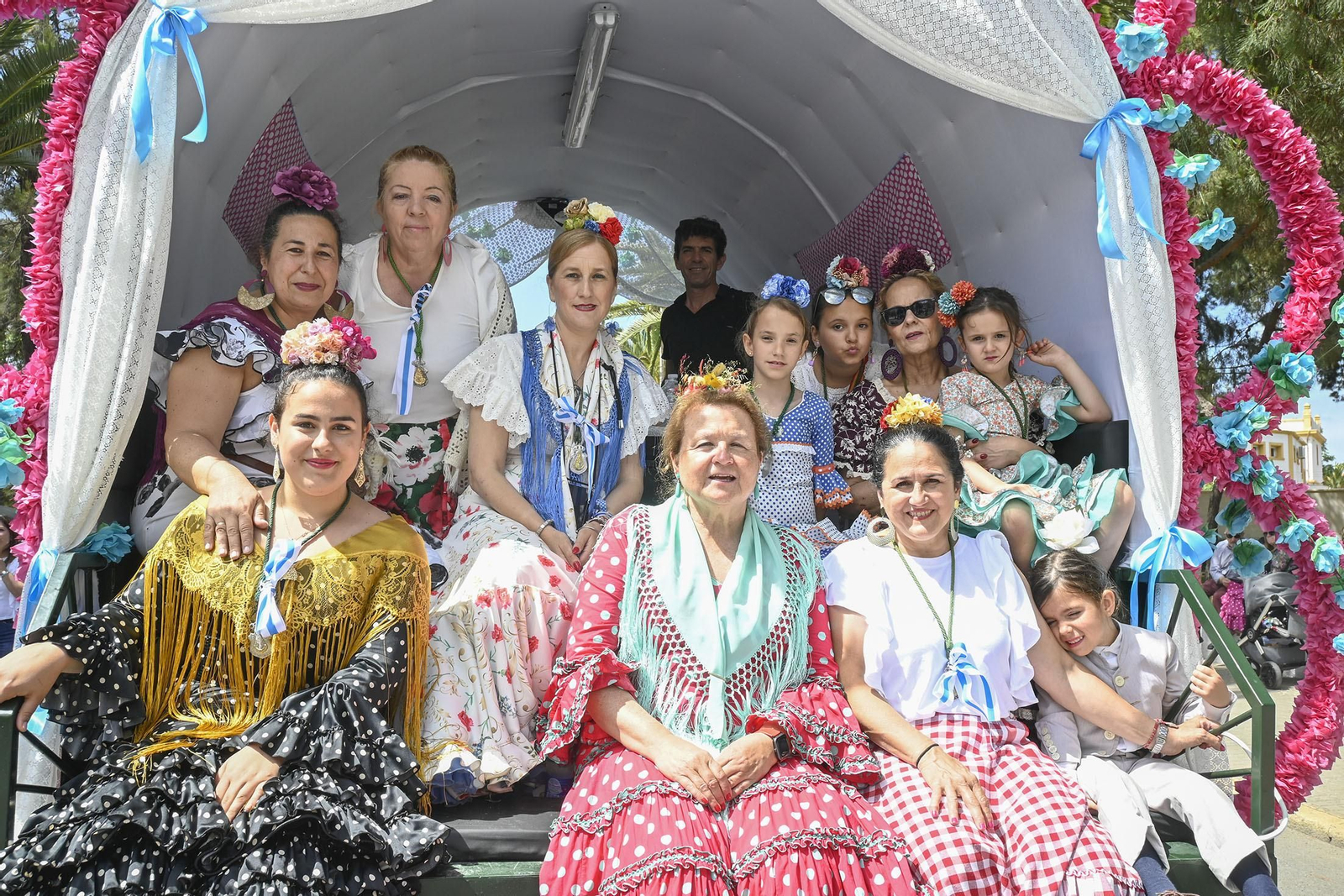 Todos los rocieros de la comitiva de la Hermandad de Huelva, en imágenes