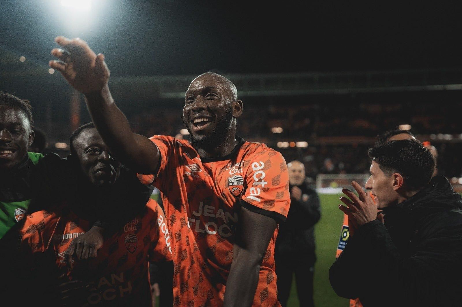 Ibrahima Koné en una celebración con el Lorient