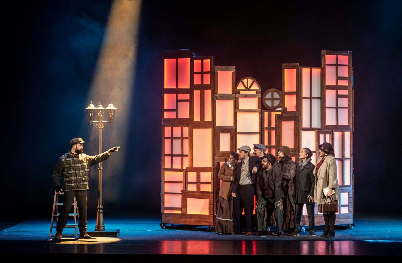 Actores de la nueva versión del 'Cuento de Navidad' que se representará en Cartuja Center CITE.