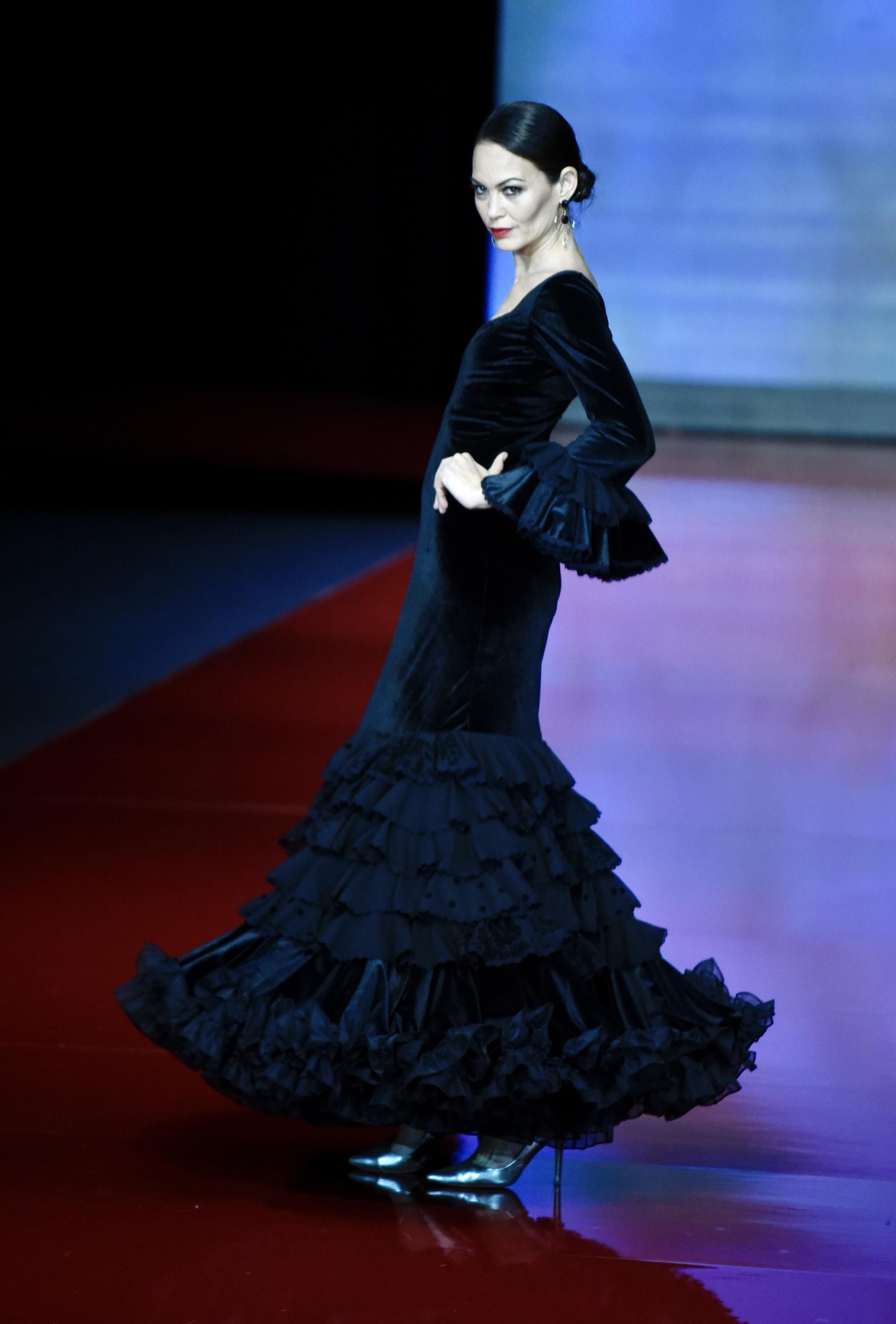 El desfile de Leticia Lorenzo en SIMOF 2022, todas las fotos