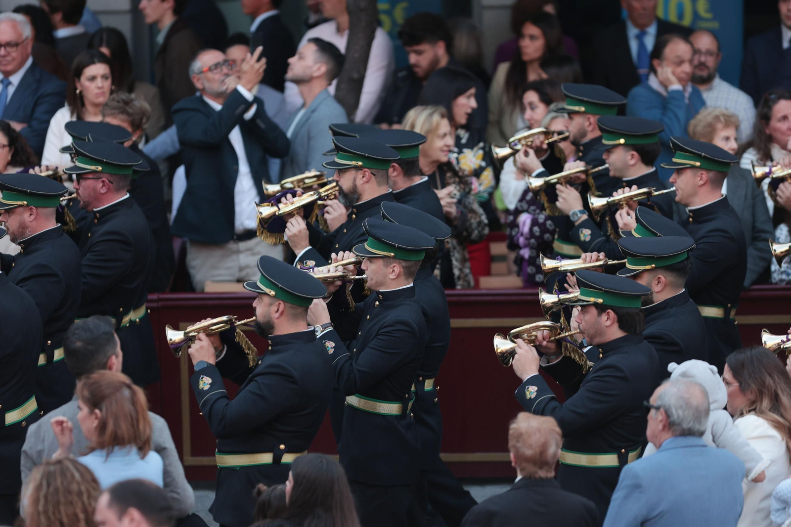 La Hermandad del Transporte en imágenes el Domingo de Ramos del 2025 en Jerez