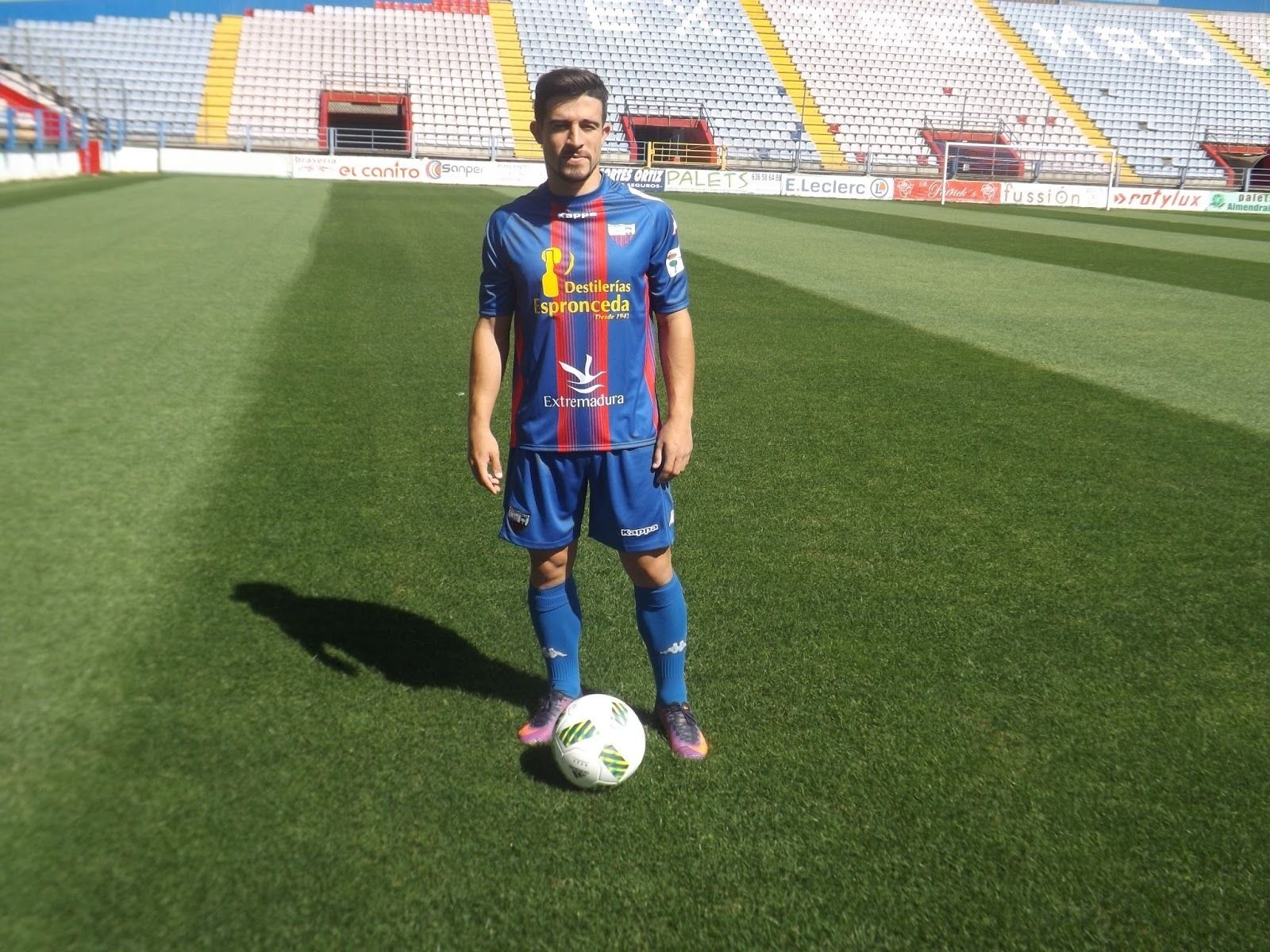 Jairo, durante su etapa como jugador del Extremadura.