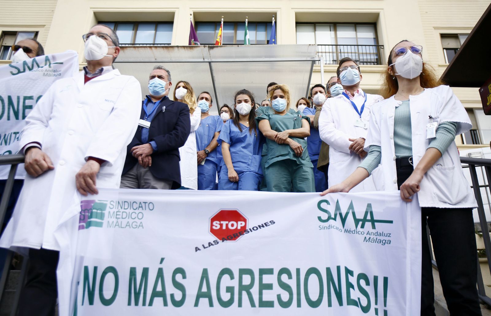 Reciente concentración en el Hospital Regional por otra agresión.