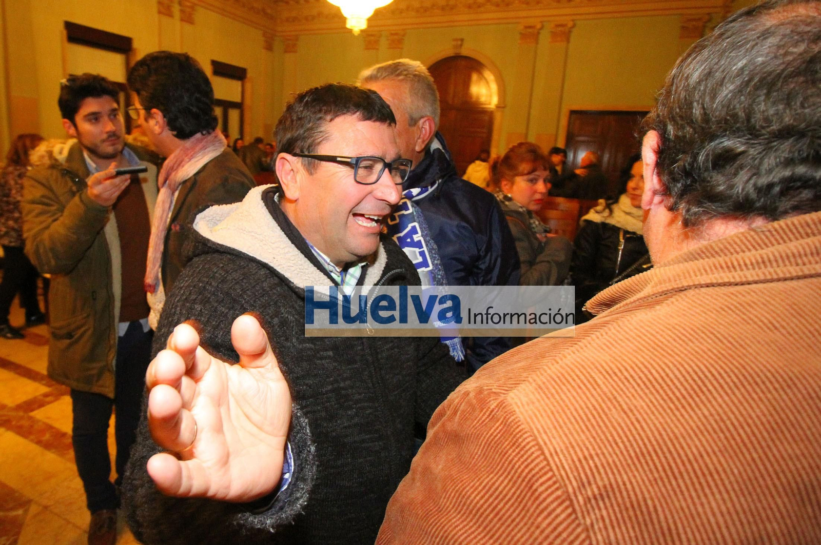Imágenes del pleno en el ayuntamiento de Huelva para aprobar el pago de la deuda del Recre con Hacienda.