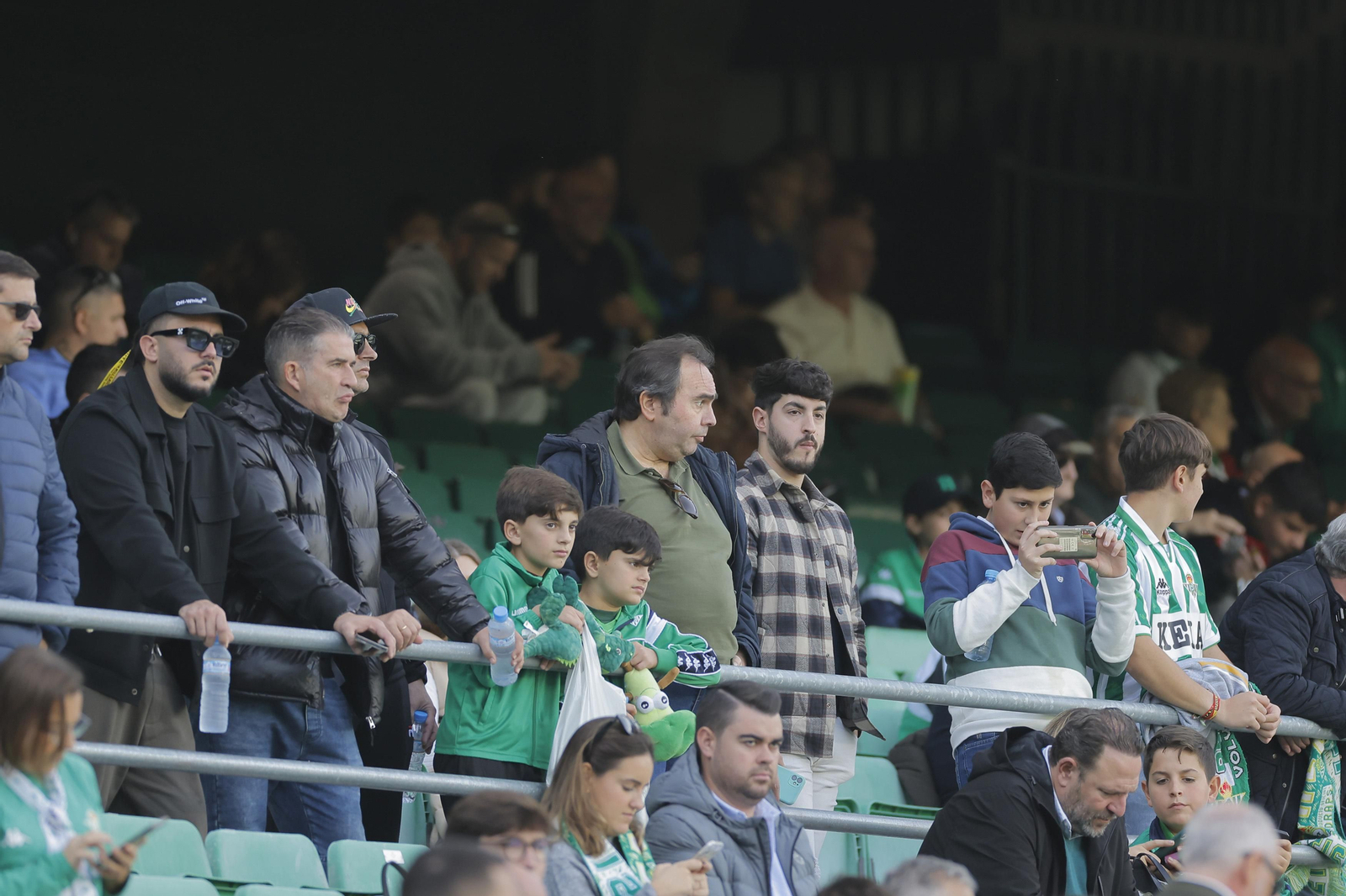 Búscate en las fotos del Betis-Real Madrid