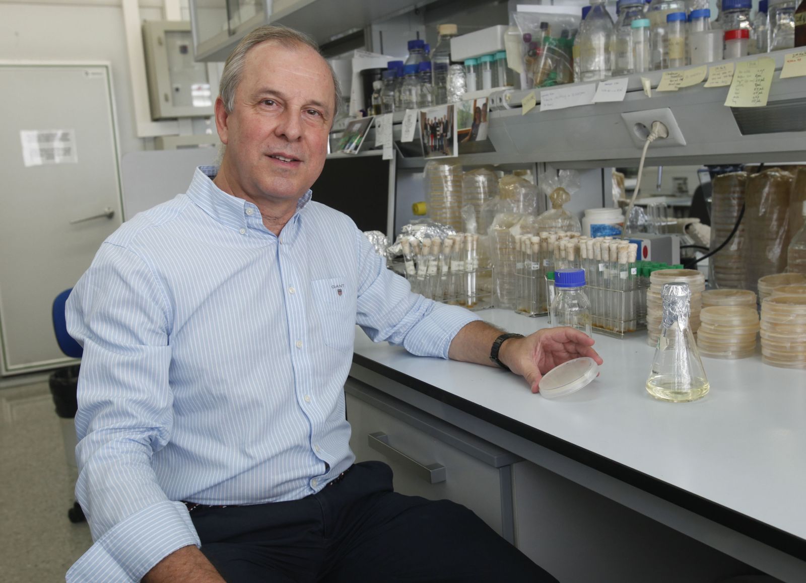 "El primer extrarrestre que conozcamos será una bacteria"