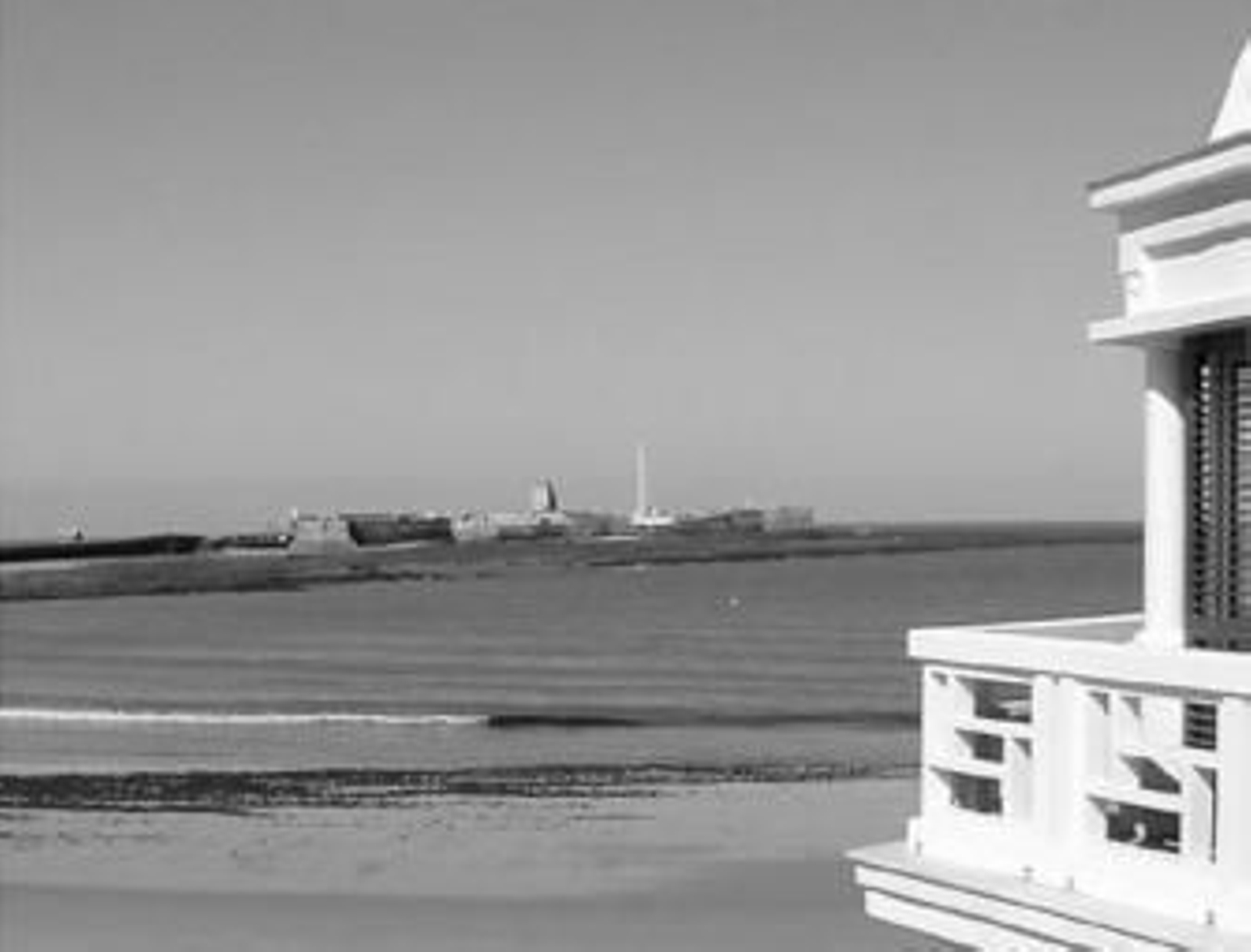 'Historias bajo el mar' puede visitarse hasta el 9 de marzo en el Balneario de la Palma.