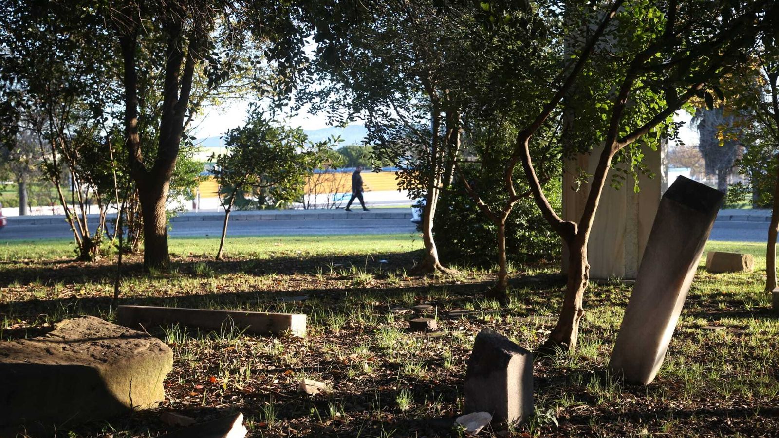 Los restos del "Templo al Sol", frente al cementerio antiguo.