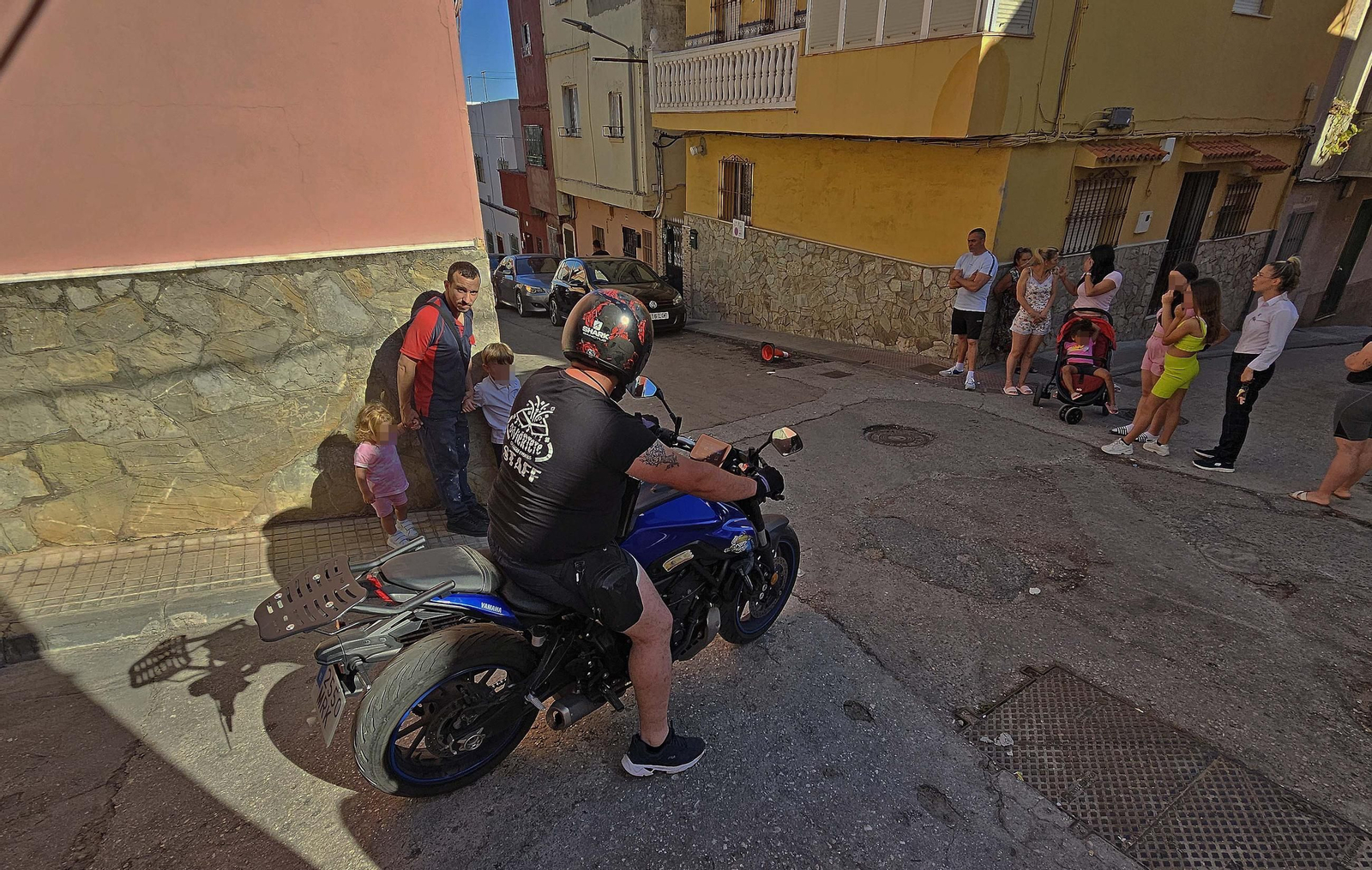 Fotos del rodaje de la serie 'Marbella' en la barriada de La Bajadilla de Algeciras