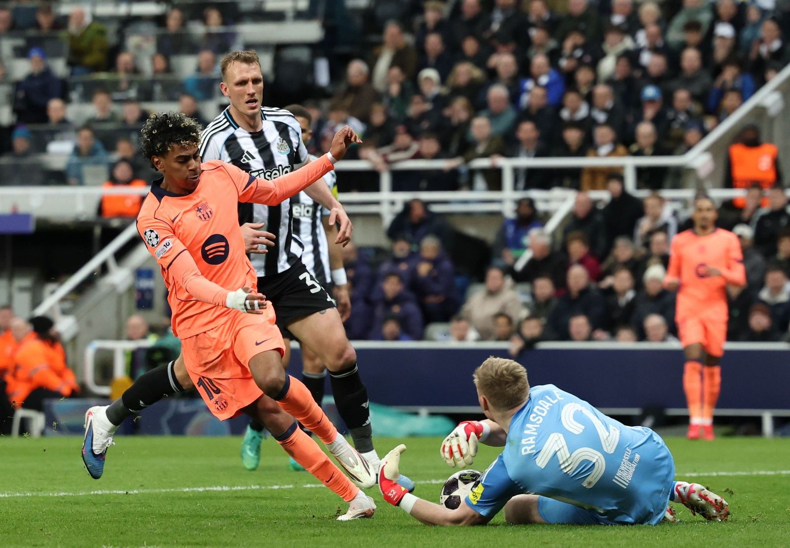 Las fotos del Newcastle-Barcelona