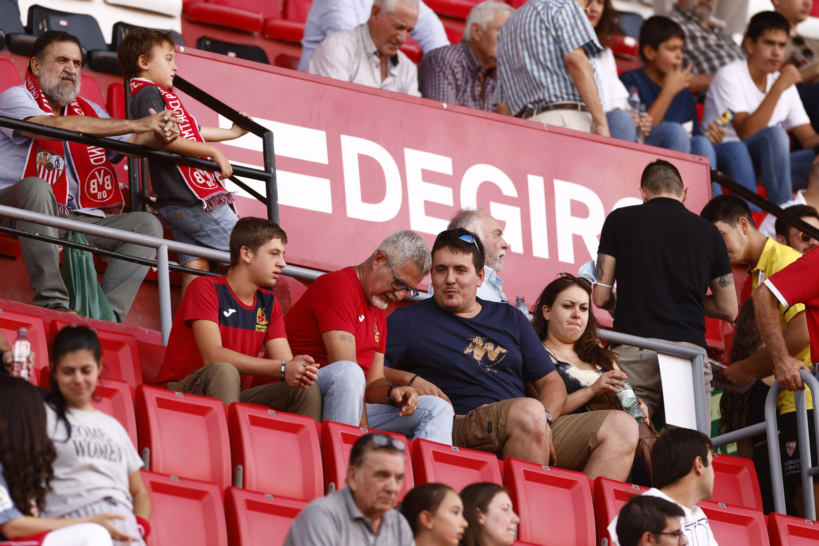 Búscate en las fotos del Sevilla-Athletic