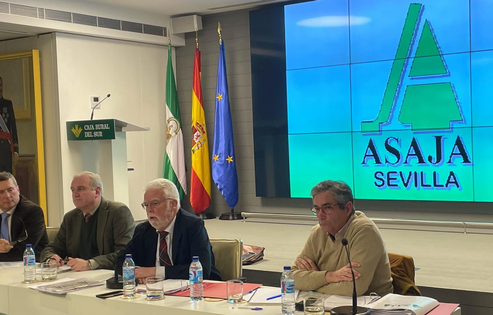 Asamblea de Asaja-Sevilla en la Caja Rural del Sur