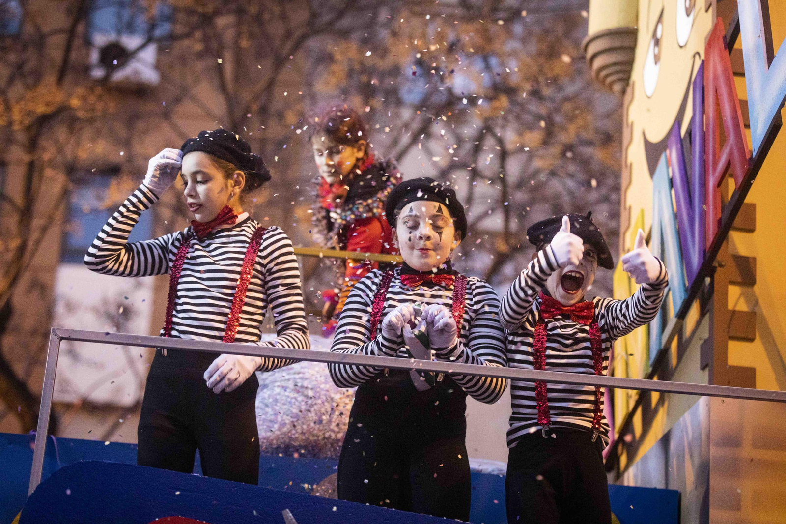 La Cabalgata Magna del Carnaval de Cádiz 2024, en imágenes