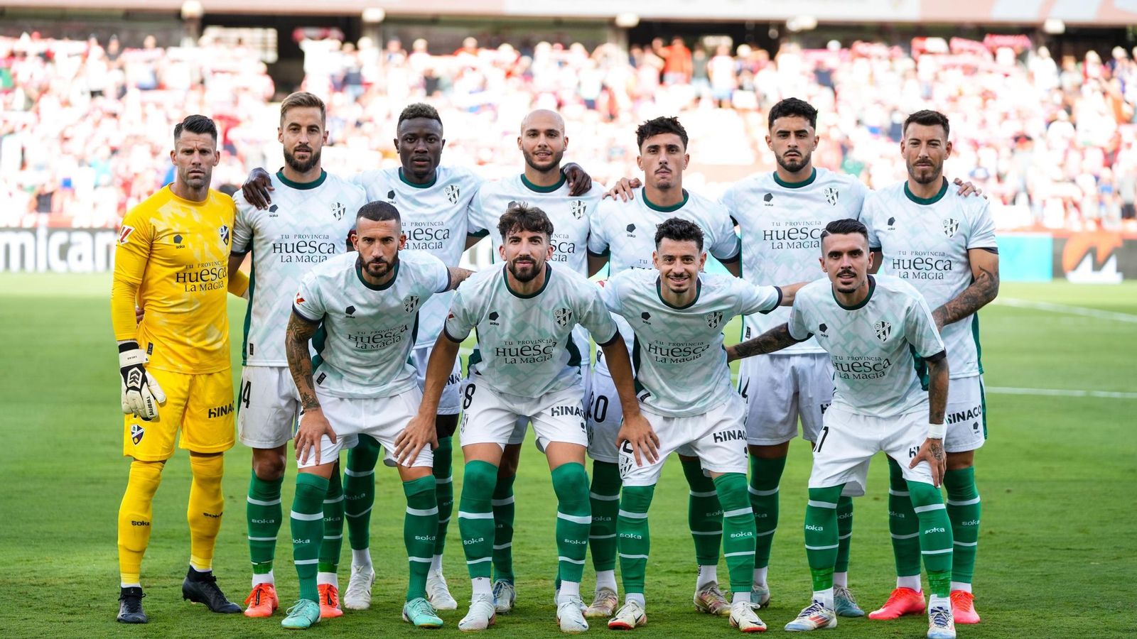 Once inicial del Huesca en su visita al Granada.