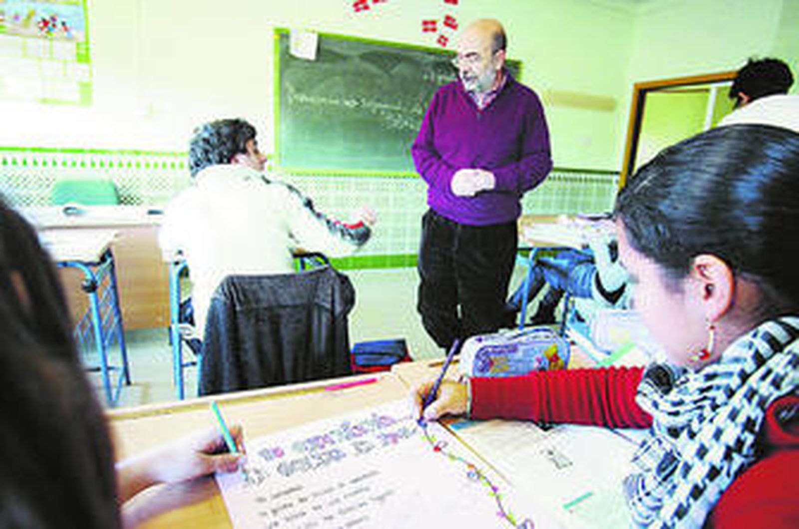 Un profesor en un aula.