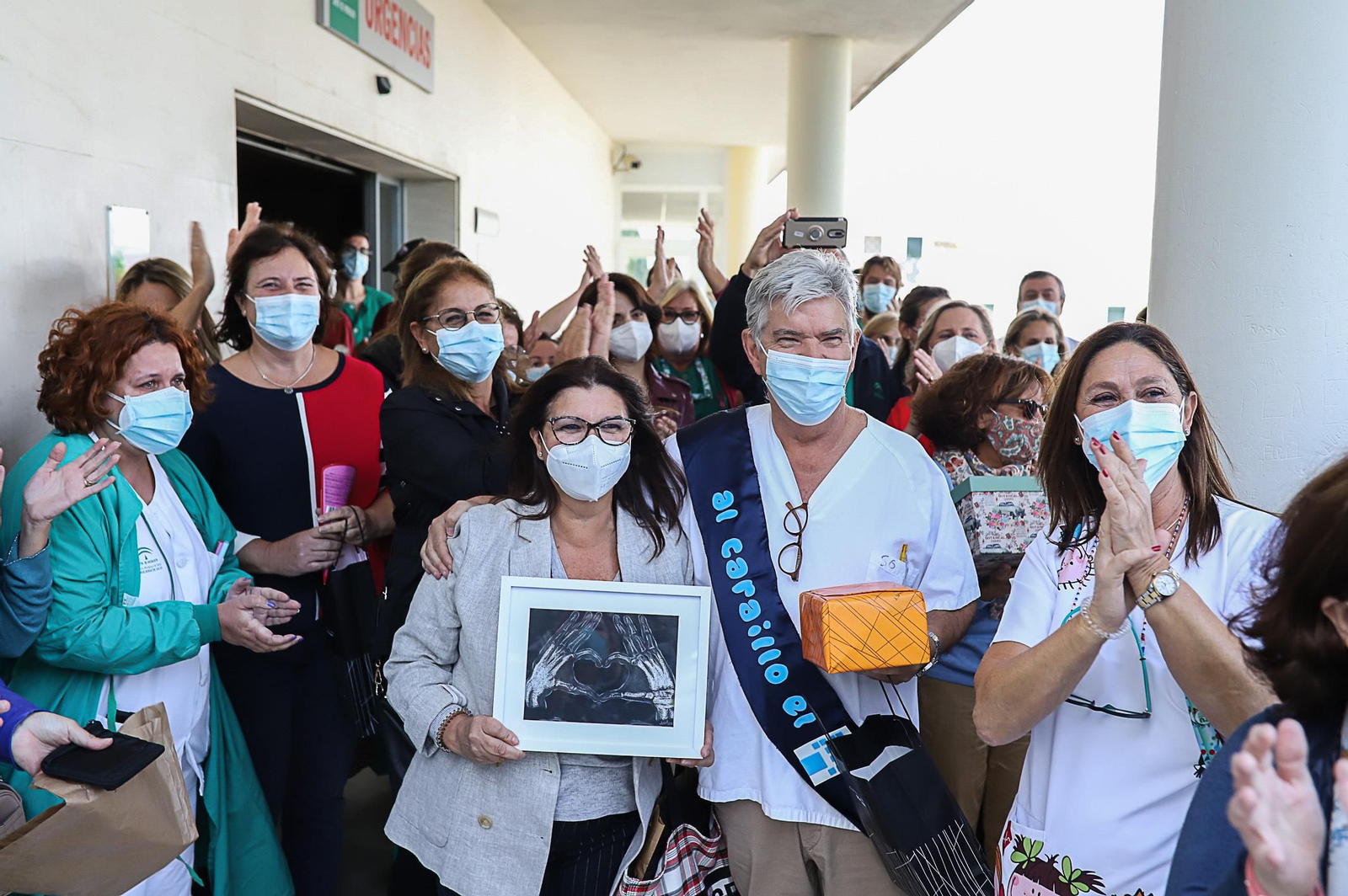 Homenaje al doctor Luis Pérez Bello en el hospital de Jerez