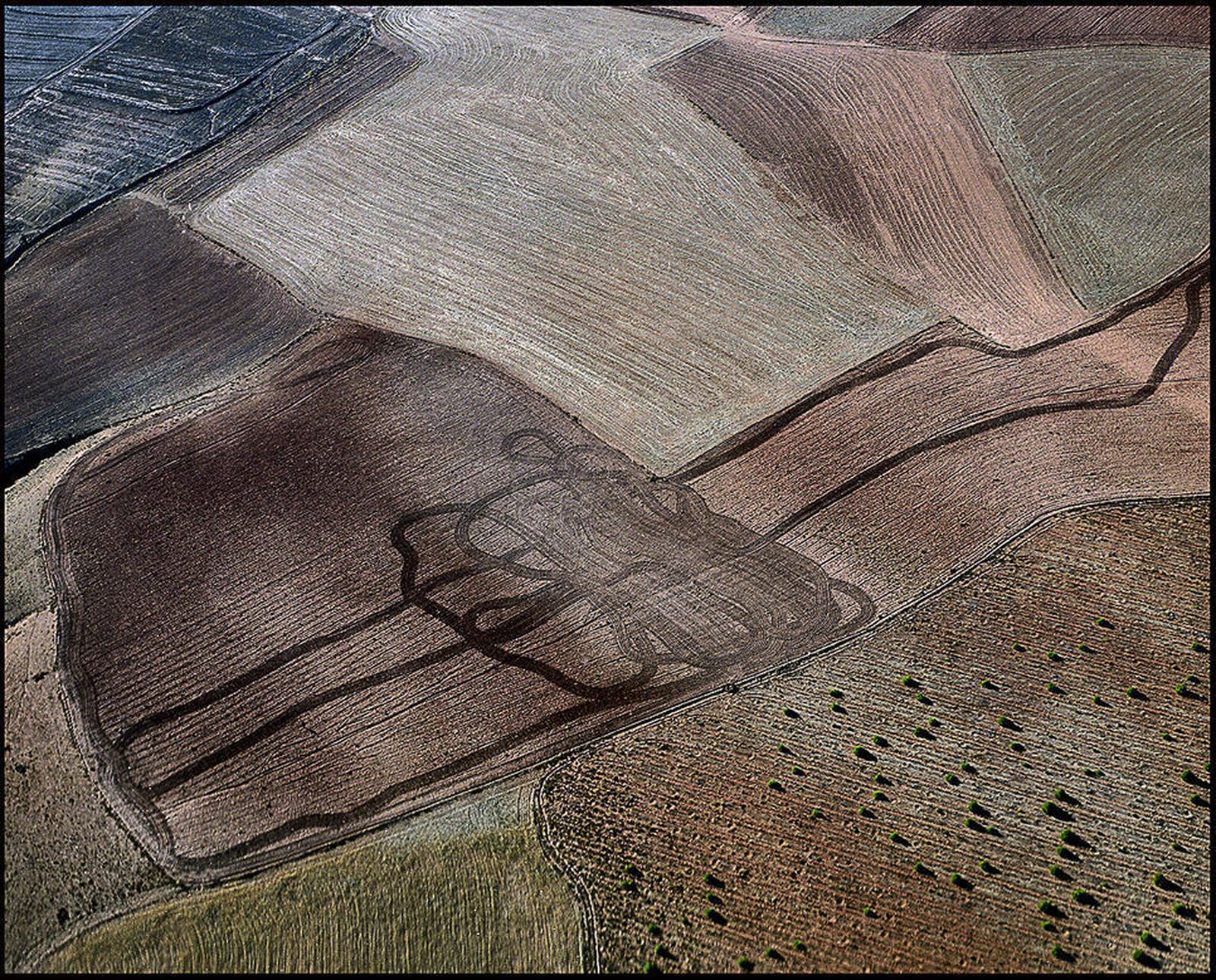 El artista ha captado la intervención del hombre en el paisaje.