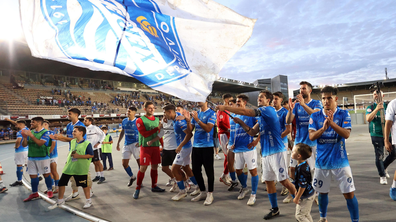 Imágenes de la victoria del Xerez DFC contra el Ceuta B en la fase de ascenso