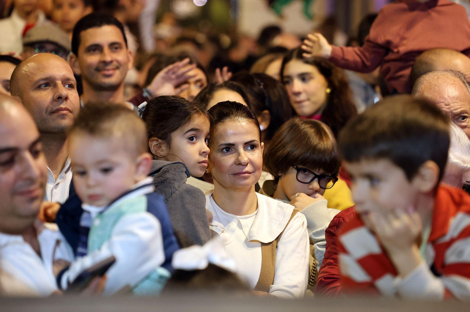 Imágenes de la nevada y alumbrado navideño en Huelva