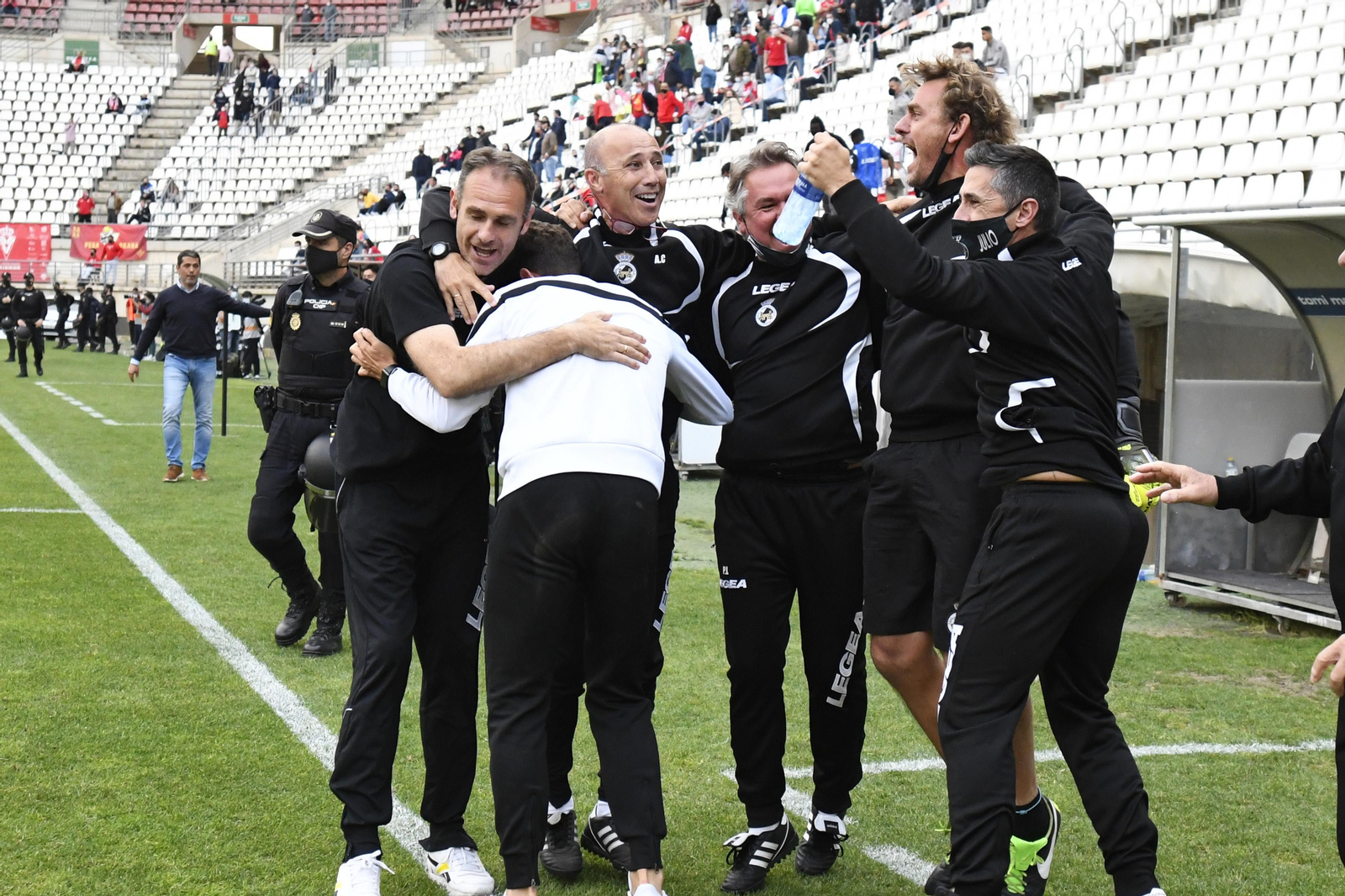 Fotos de la celebración del ascenso de la Balona a Primera RFEF
