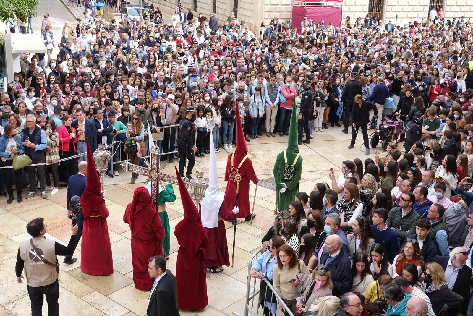 Las fotos de Estudiantes, en el Lunes Santo de Málaga