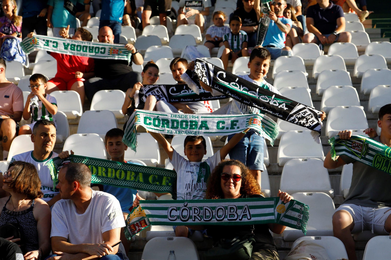 Las mejores fotos de la afición en el Córdoba CF - Deportivo de La Coruña