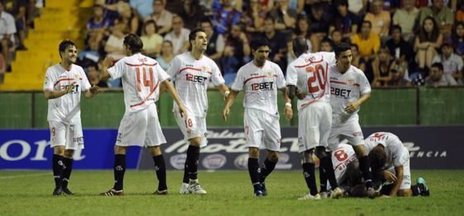 El Sevilla hubo de remontar el gol inicial del Levante.

Foto: AFP / Reuters / EFE