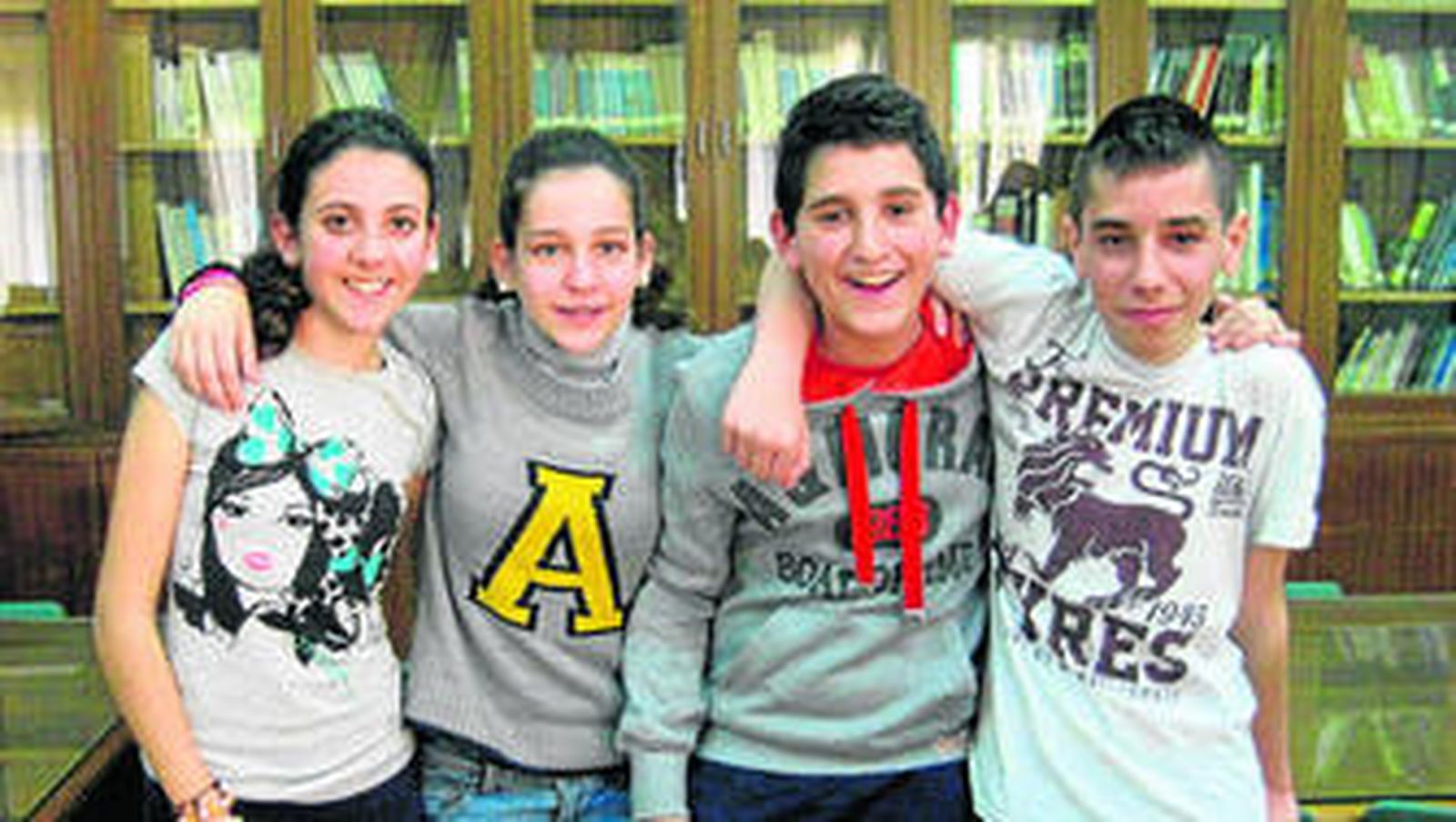 Imagen de los estudiantes del IES Menéndez Tolosa que competirán en la fase provincial del concurso.